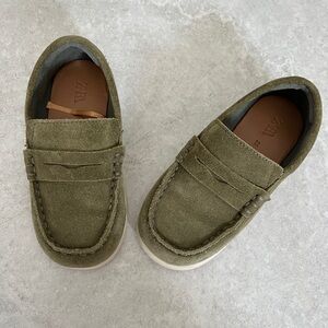 Zara Olive Green‎ Suede Loafers LEATHER SADDLE LOAFERS
